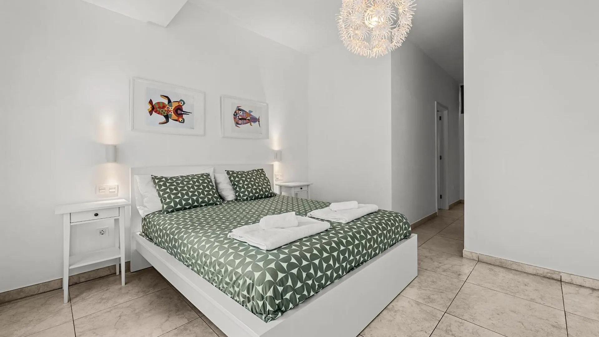 Stunning 2 Bedroom Duplex Close To Main Beach With Seaviews بويرتو ذيل كارمين شقة
